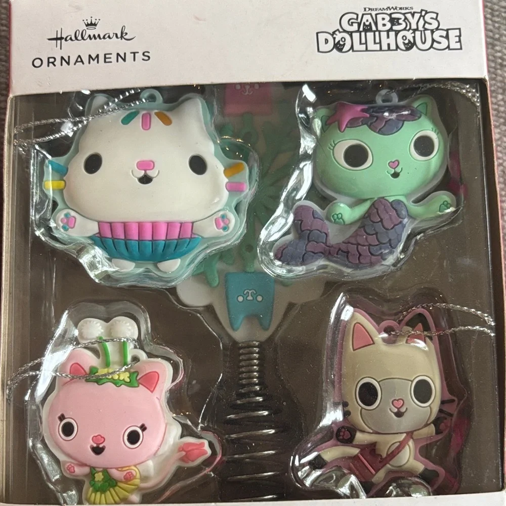 Gabby's Dollhouse TREE TOPPER & 4 ORNAMENTS